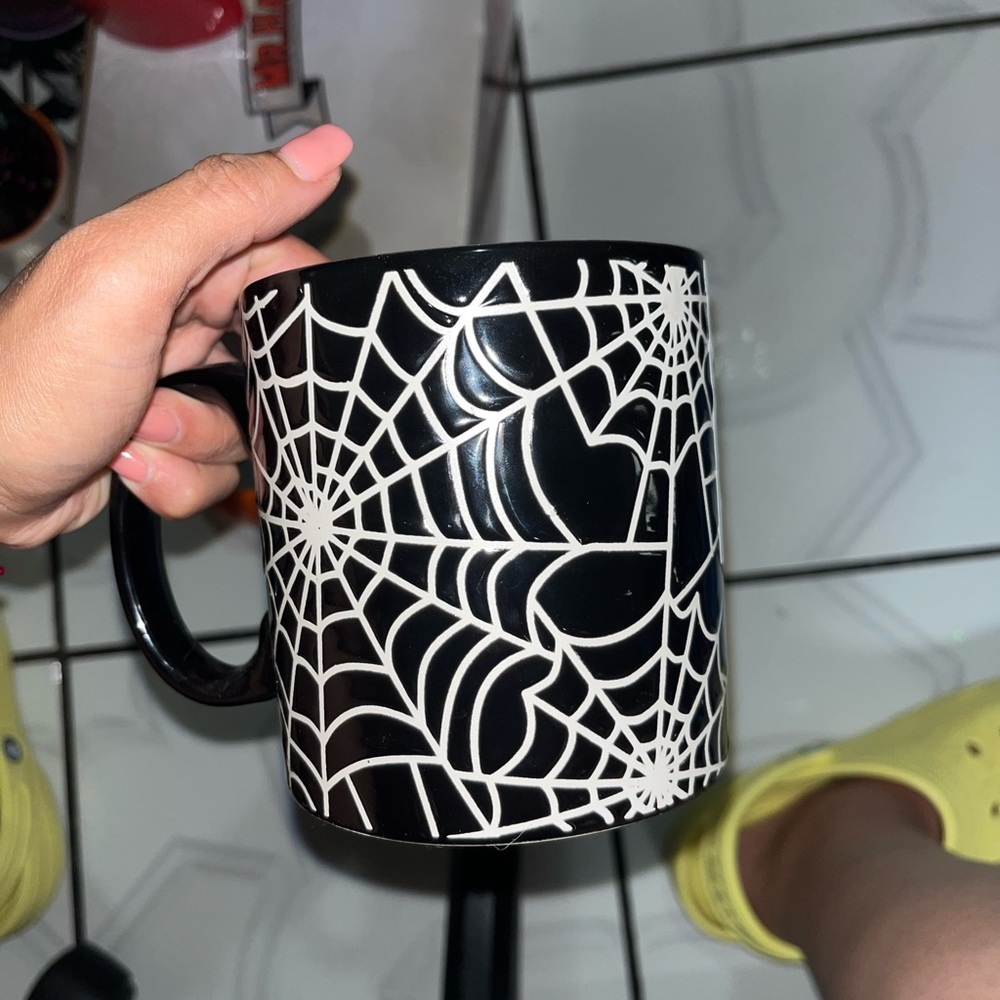 Spider web HALLOWEEN mug